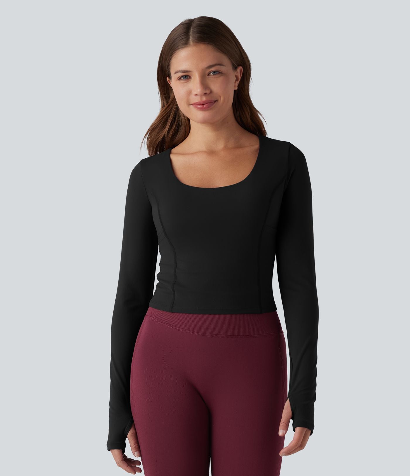 Haut de yoga SoftlyZero™ Plush push-up à col arrondi, manches longues, trous pour les pouces et poches