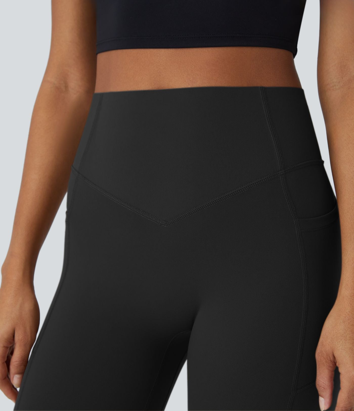 Legging d'entraînement gainant galbant taille haute avec effet scrunch et poches Halara UltraSculpt™