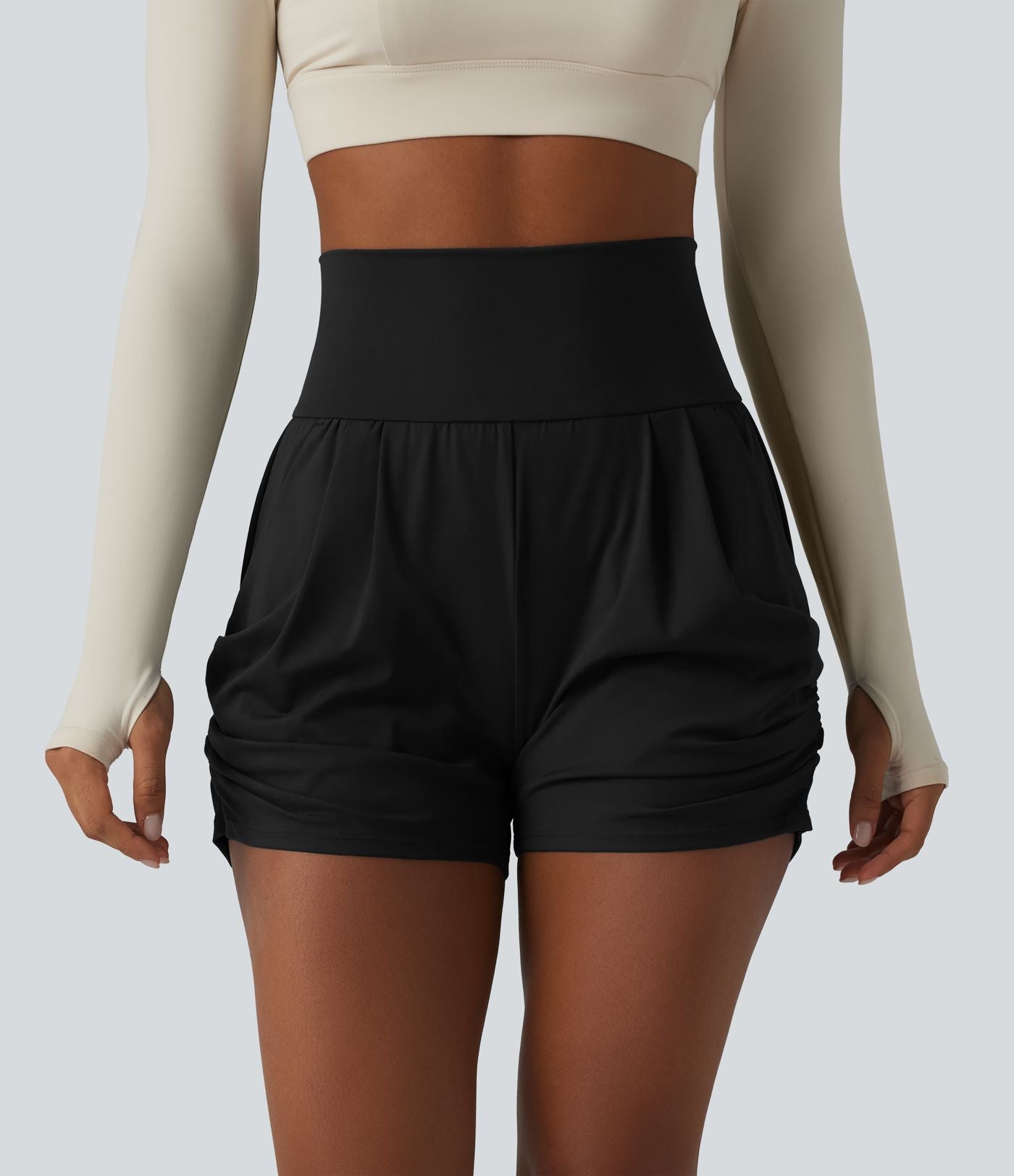 Short de yoga SoftlyZero™ Airy taille haute froncé effet frais InstantCool 7,5 cm avec poches