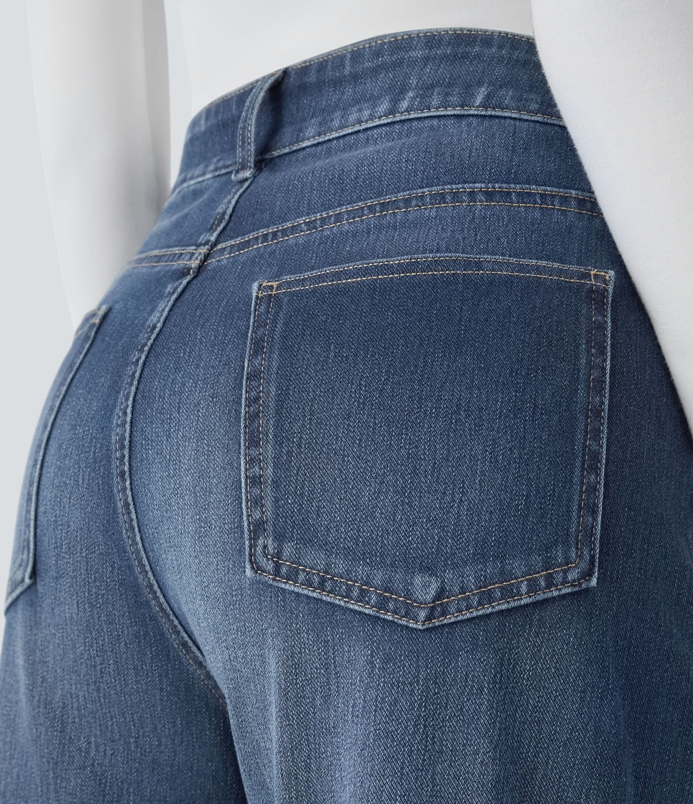 Jean décontracté Halara Flex™ taille haute jambes larges avec poches multiples et ourlet ajustable, en maille extensible effet délavé