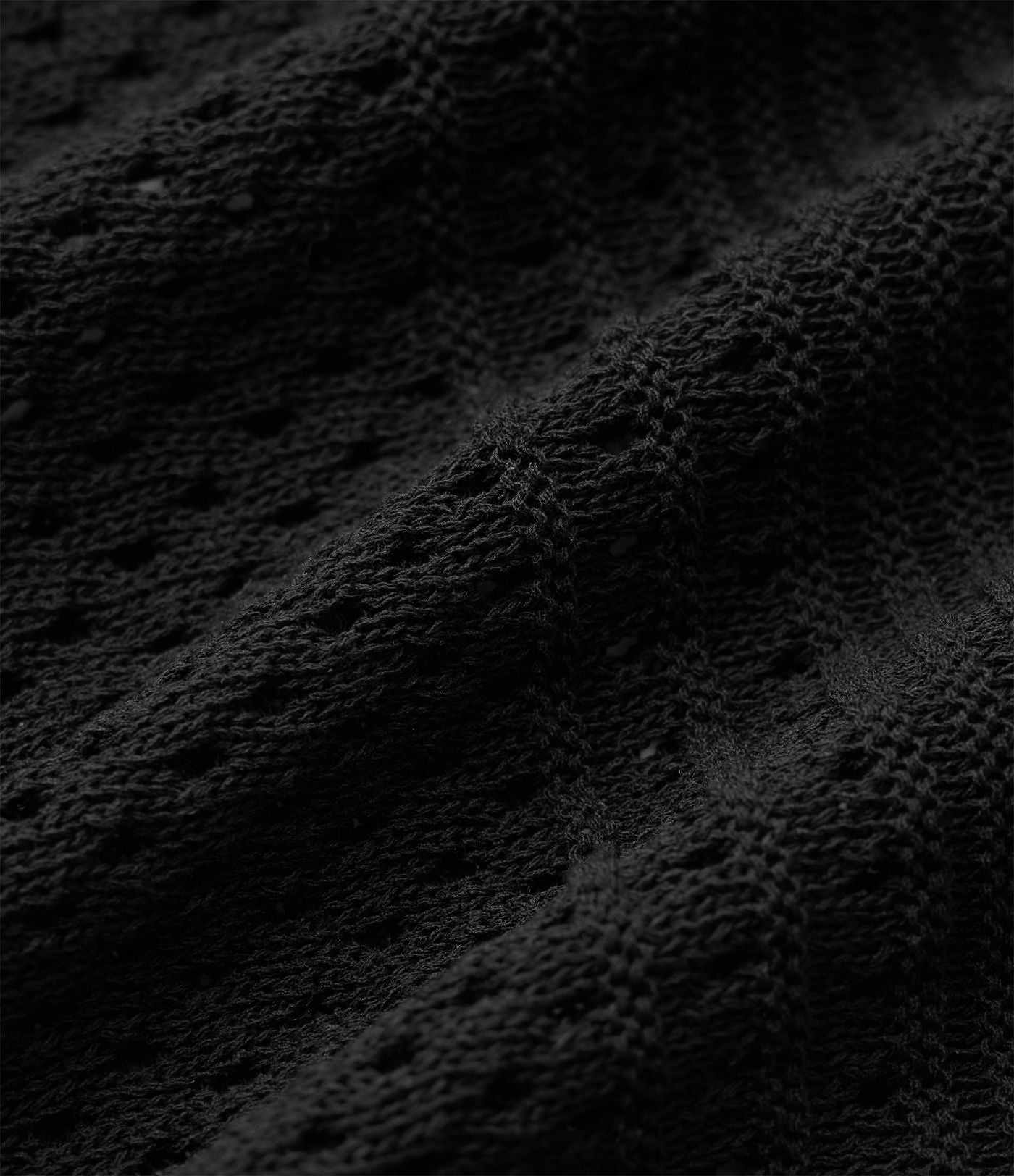 Pull resort col V manches chauve-souris courtes crochet
