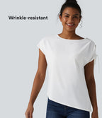 T-shirt tailleur en mousseline infroissable col bateau avec cordon de serrage et ourlet asymétrique