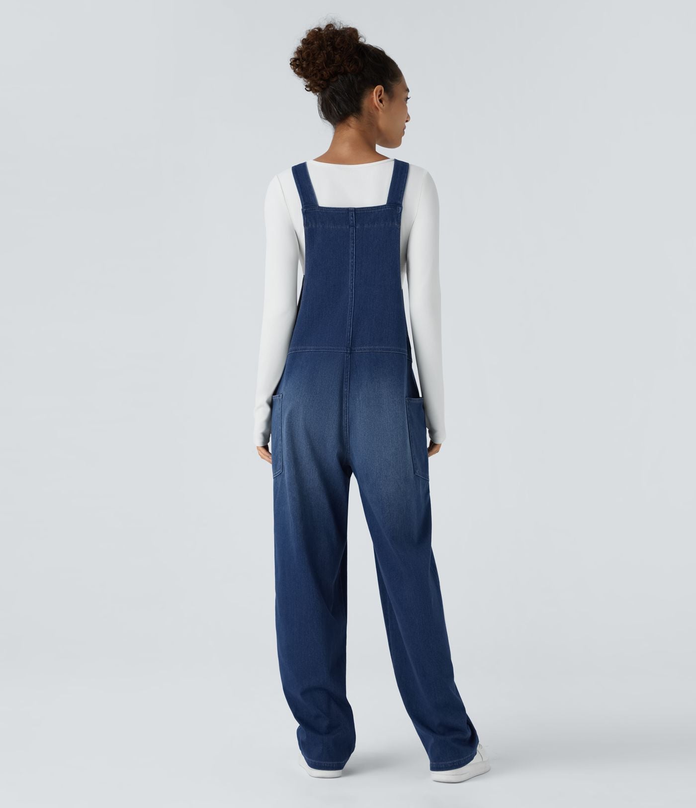 Salopette décontractée Halara Flex™ en denim extensible délavé, col V et poches latérales