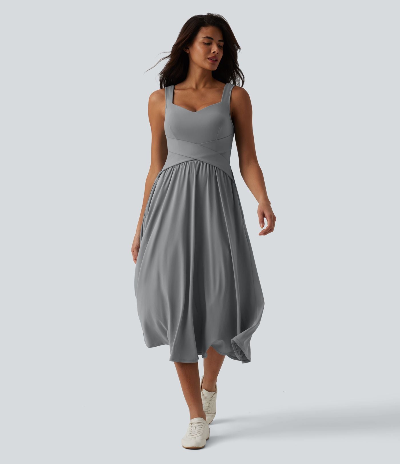 Robe midi fluide sans manches dos croisé, avec brassière intégrée (Bonnets E-G) et poches