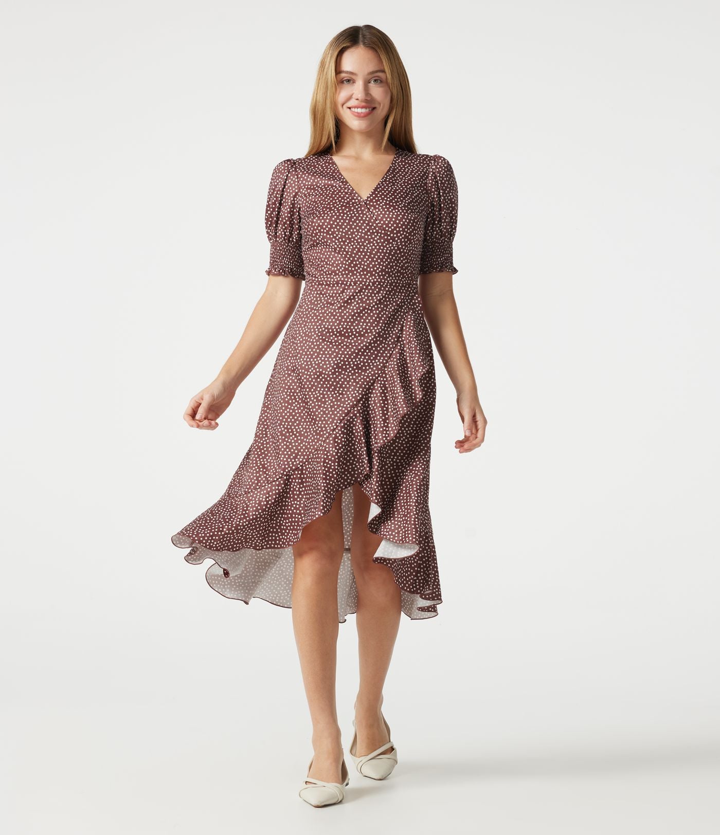 Robe casual midi col V à manches courtes à pois avec ourlet à volants