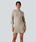 Robe pull courte col montant manches longues ourlet à volants