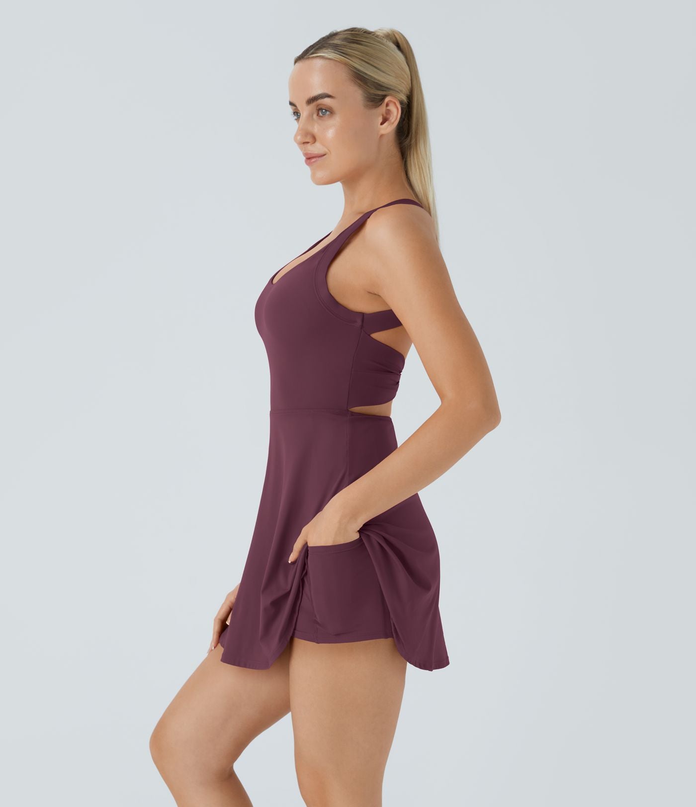 Robe de sport dos nu torsadée A-C