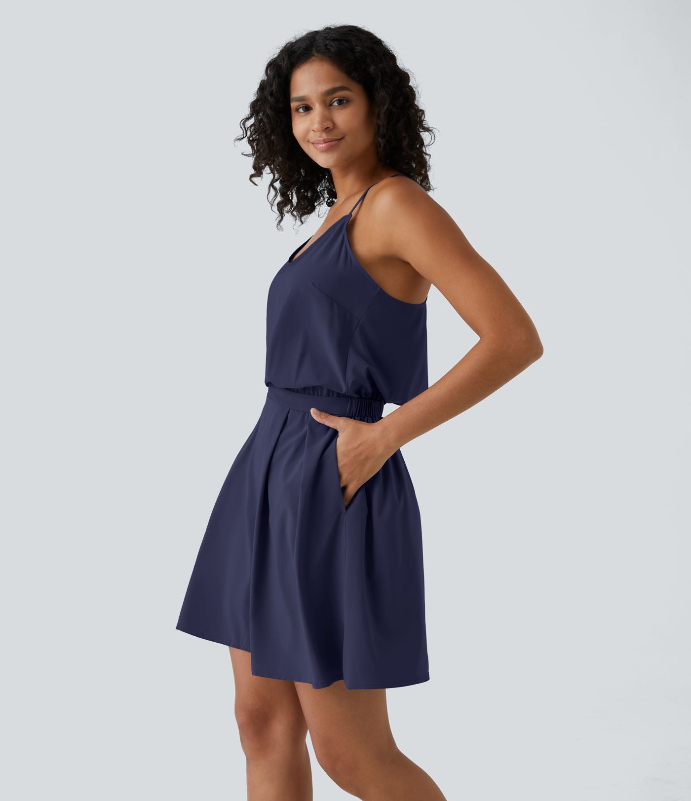Breezeful™ Robe Casual Plissée à Bretelles Réglables Mini Dos Nu Découpée Poche Latérale Séchage Rapide