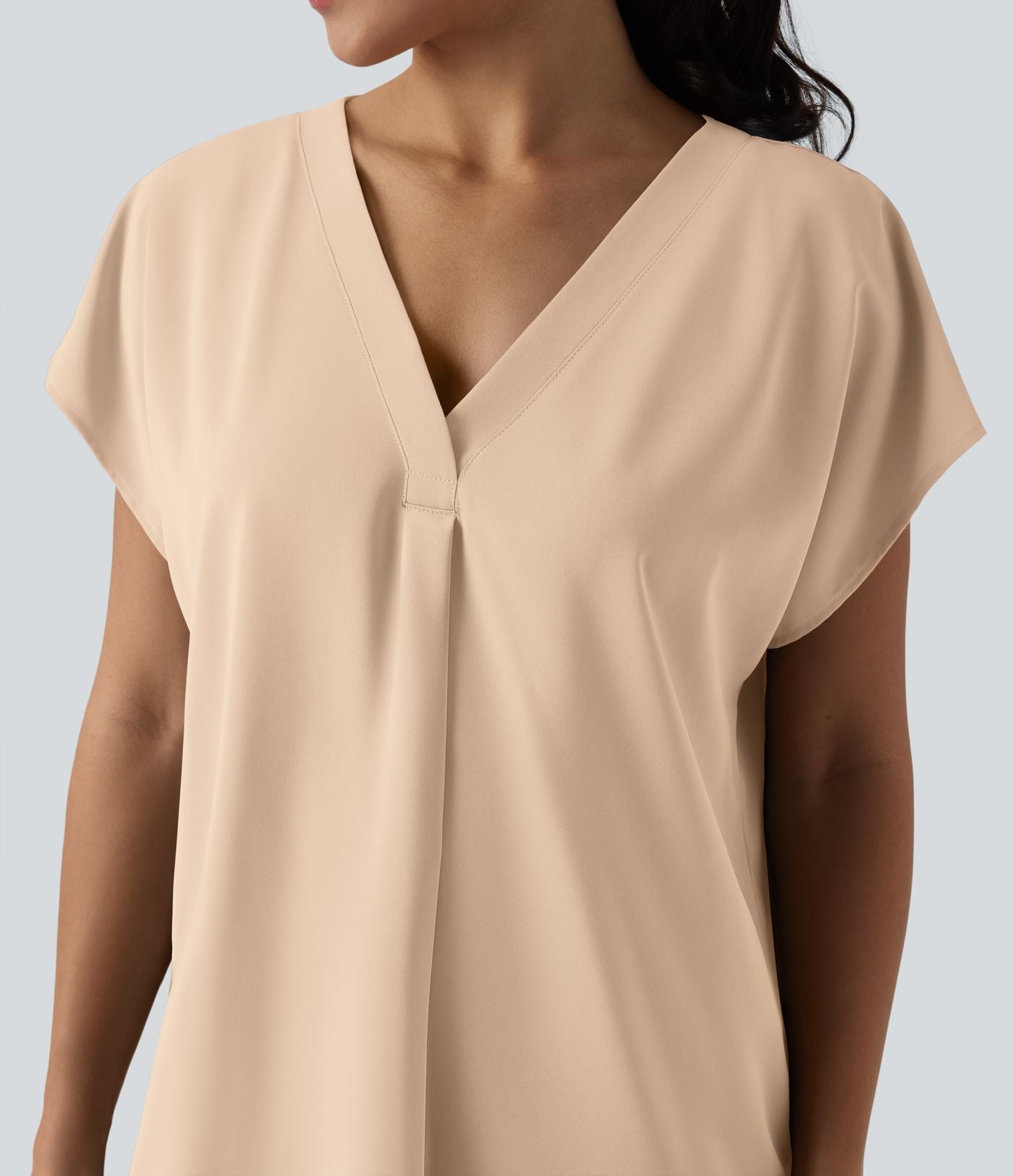 Blouse esprit bureau oversize défroissage facile, col V et manches courtes