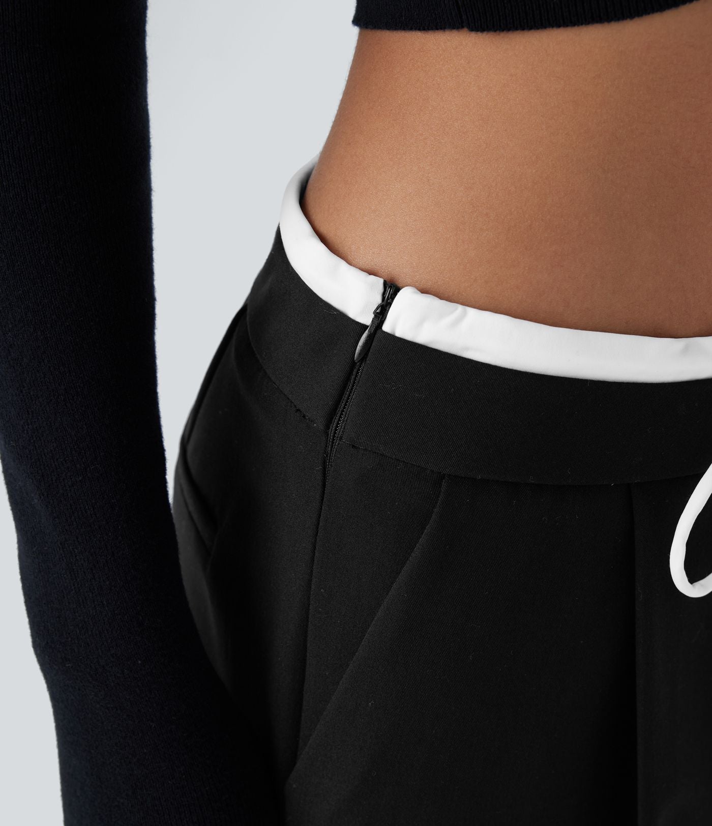 Pantalon décontracté jambe large bicolore double épaisseur, taille basse avec poches latérales