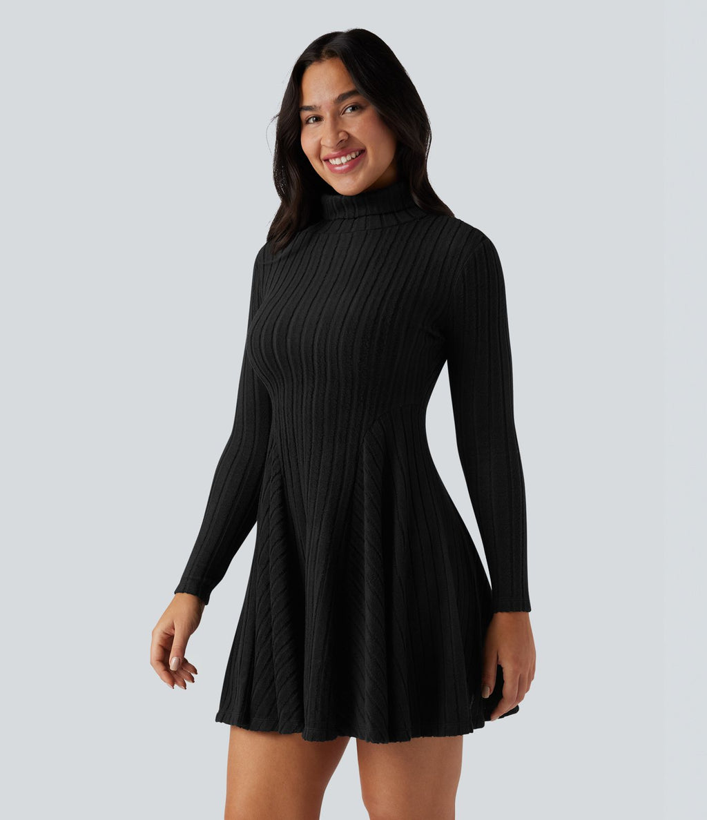 Robe mini évasée col montant à manches longues en maille côtelée