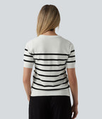 Pull tailleur col rond à manches courtes et rayures