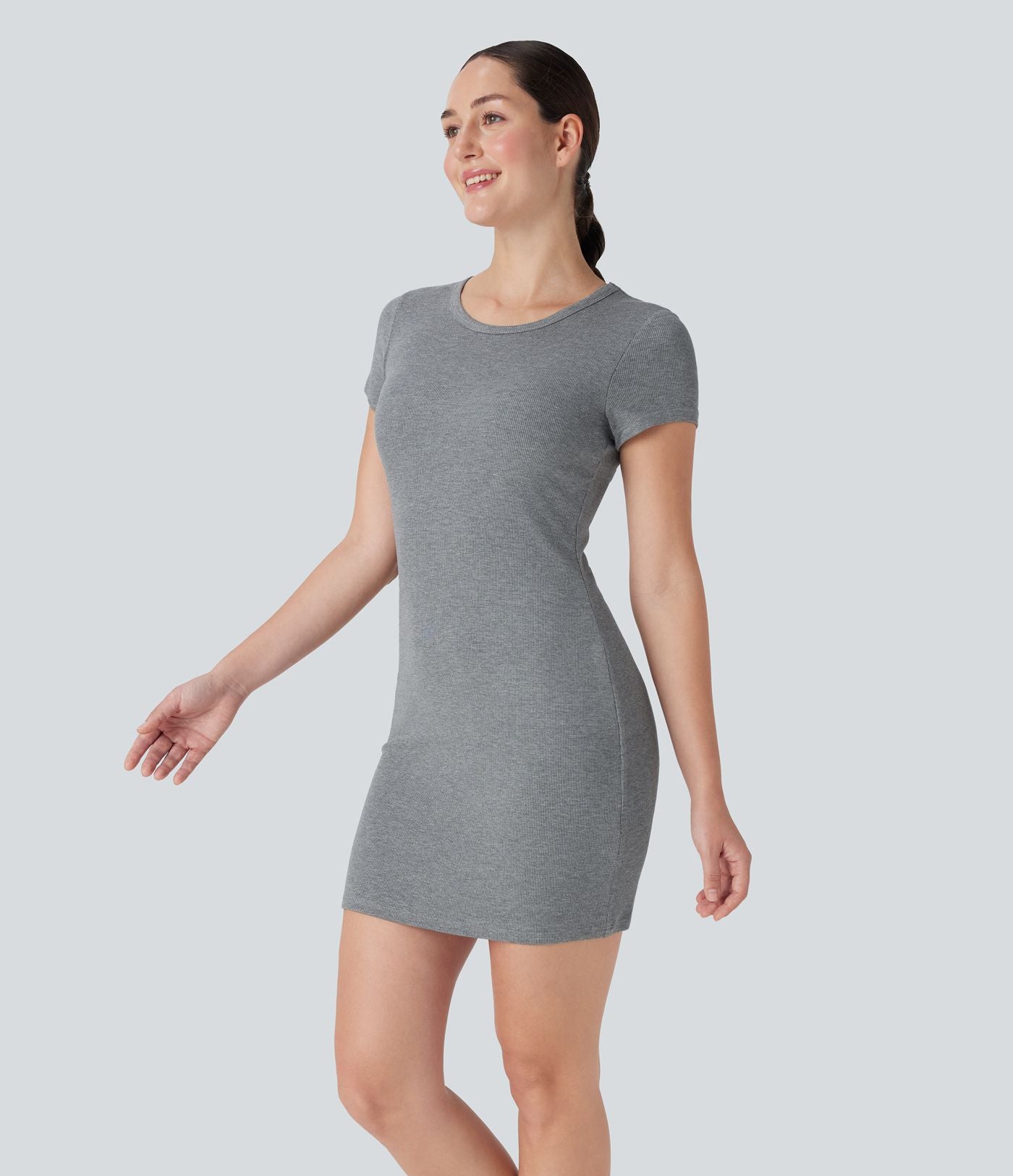 Robe active de yoga mini moulante côtelée avec soutien-gorge intégré