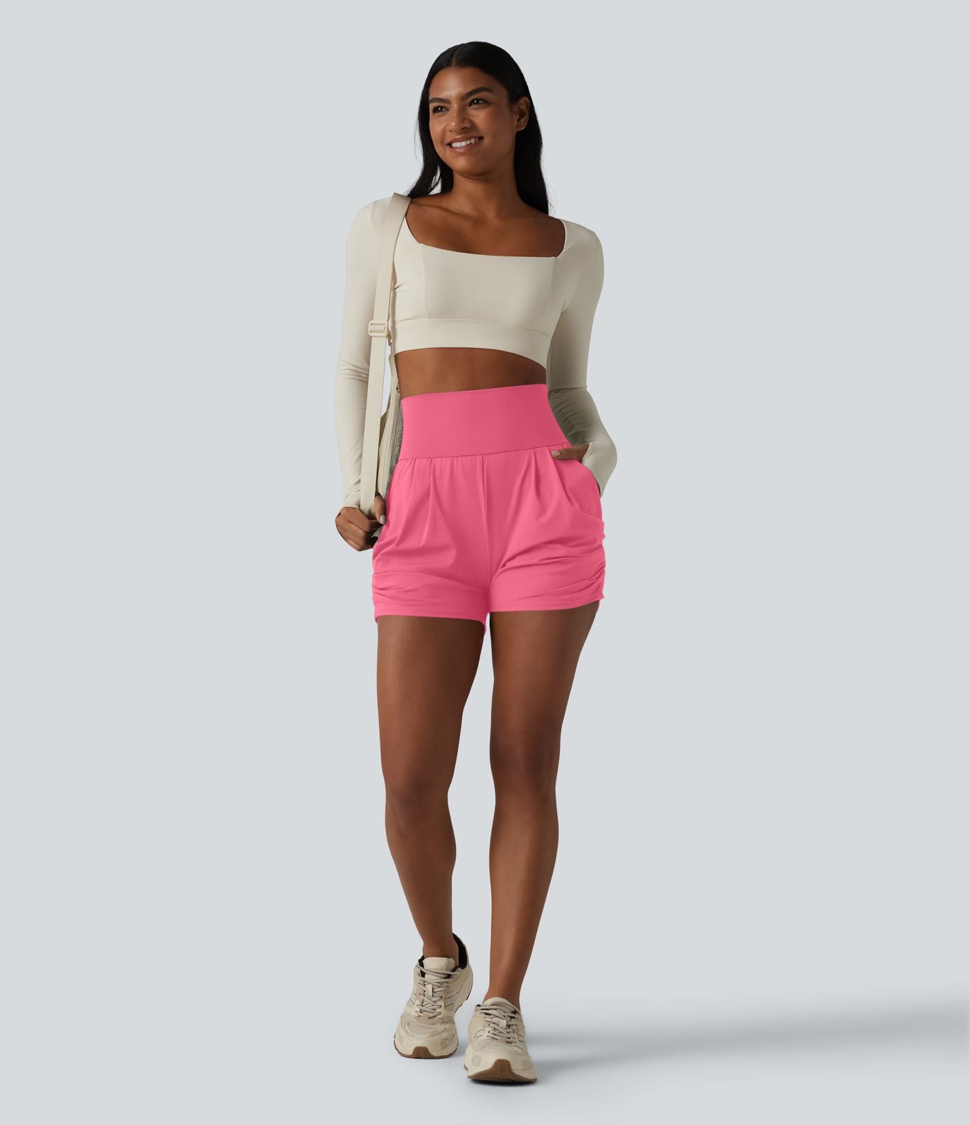 Short de yoga SoftlyZero™ Airy taille haute froncé effet frais InstantCool 7,5 cm avec poches