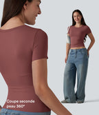 T-shirt décontracté col rond échancré à manches courtes avec soutien-gorge intégré bonnets B-DD