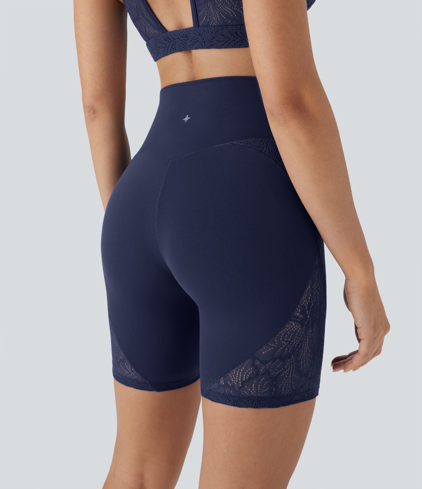 Short cycliste yoga 7'' Softlyzero™ taille haute croisé dentelle contrastante avec poches - UPF50+