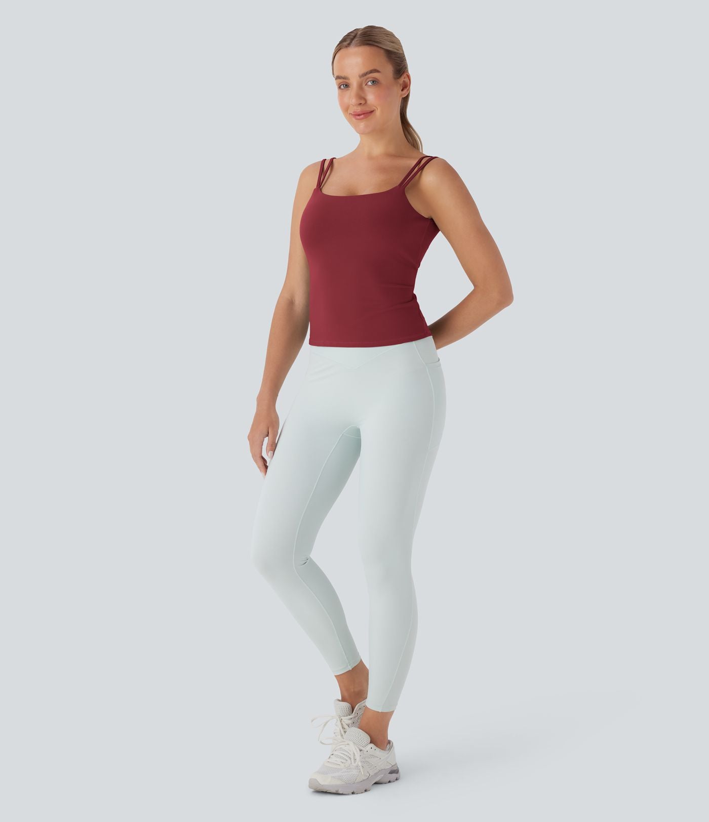 Débardeur de yoga dos nu à bretelles doubles et design torsadé