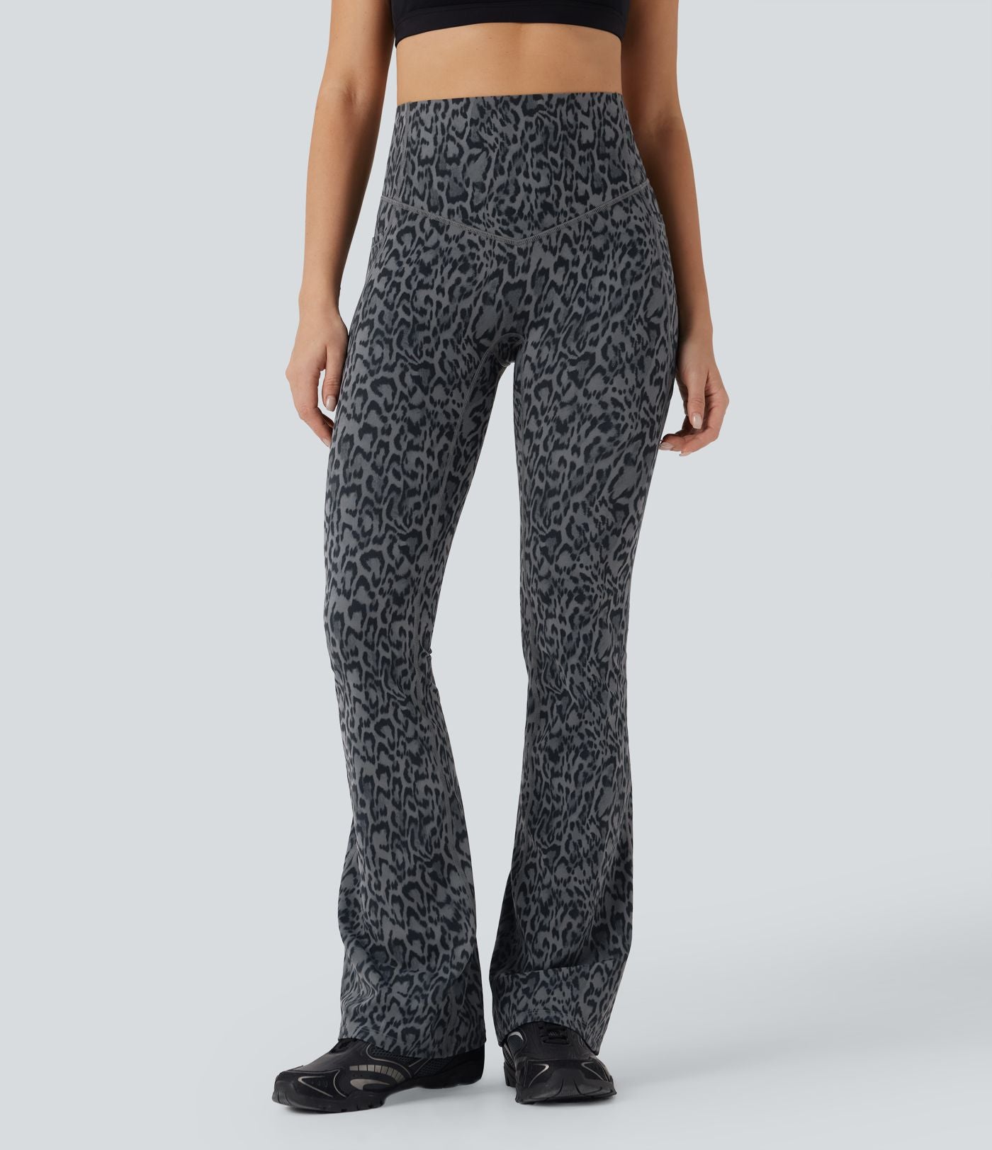 Pantalon de yoga à coupe bootcut gainant taille haute imprimé léopard avec poches Halara UltraSculpt™