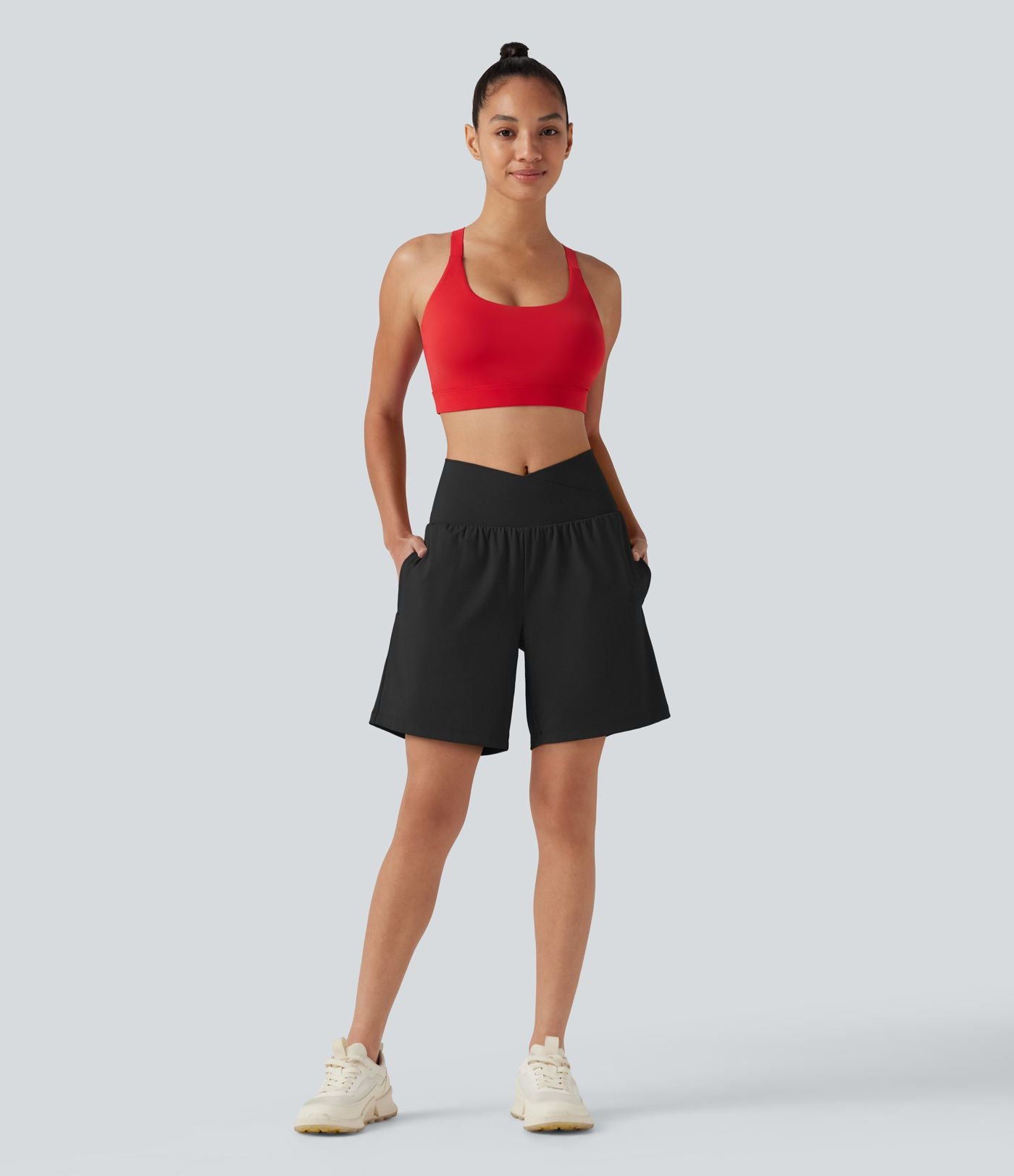 Short de yoga SoftlyZero™ Airy 2-en-1, taille haute, croisé, à effet frais InstantCool, 17,5 cm, avec poches