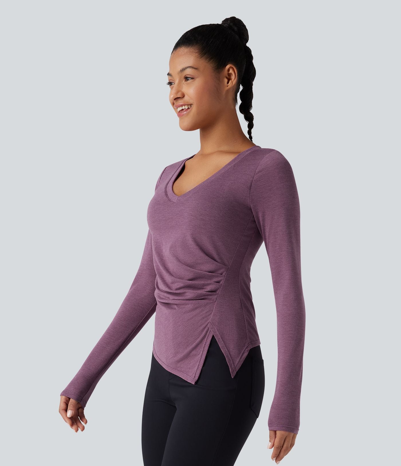 Top casual push-up à col V avec bonnets moulés, manches longues, fronces et ourlet fendu - Bonnet A/B