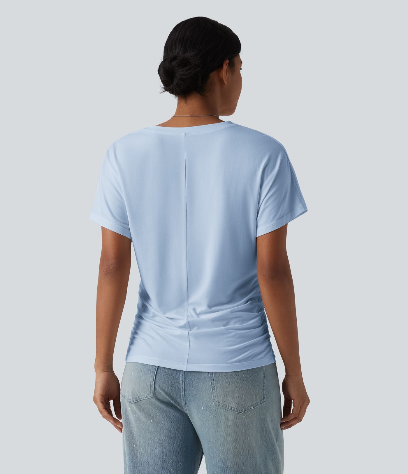 T-shirt décontracté uni à manches courtes, col V et fronces
