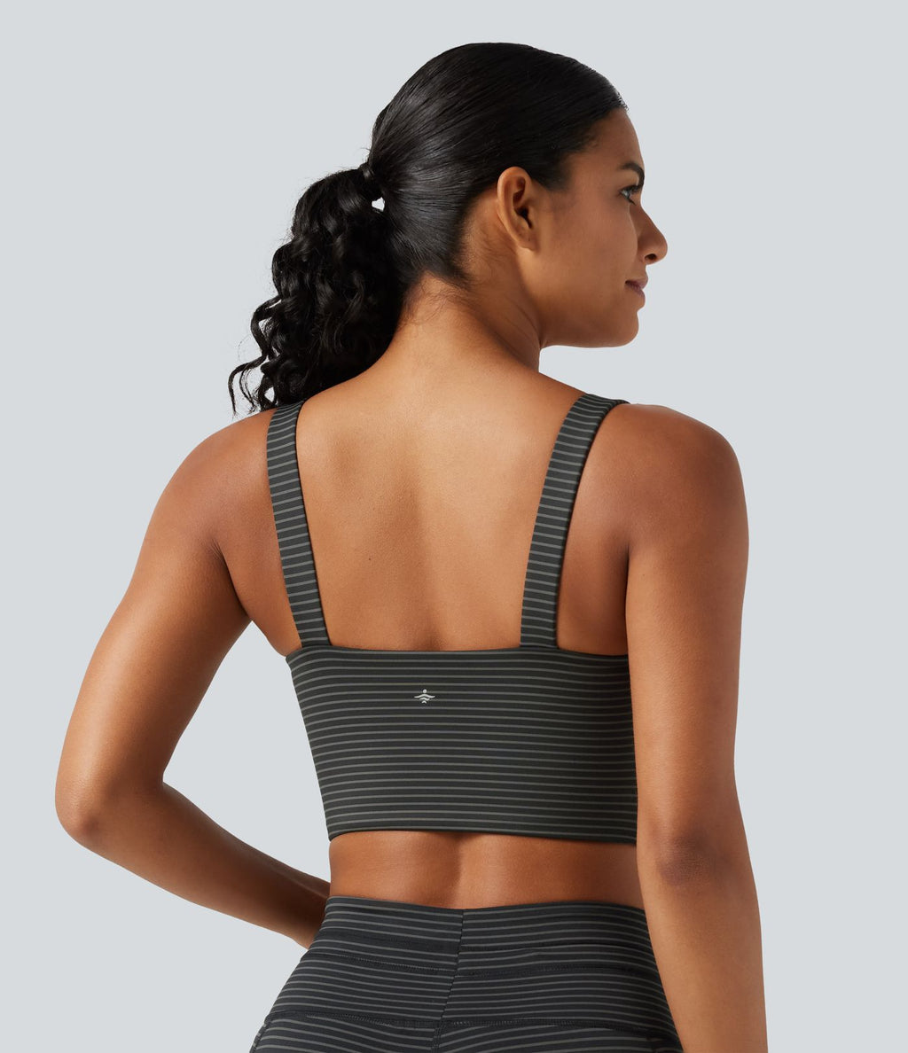 Brassière de sport push-up rayée à maintien léger, avec coussinets fixes, idéale pour le yoga.