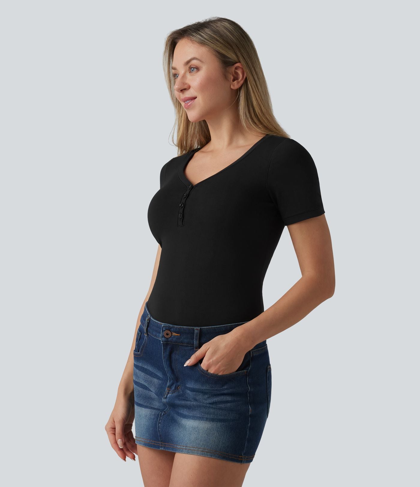 Halara T-shirt décontracté en jersey de coton, col V, manches courtes, brassière intégrée, bonnets B-DD