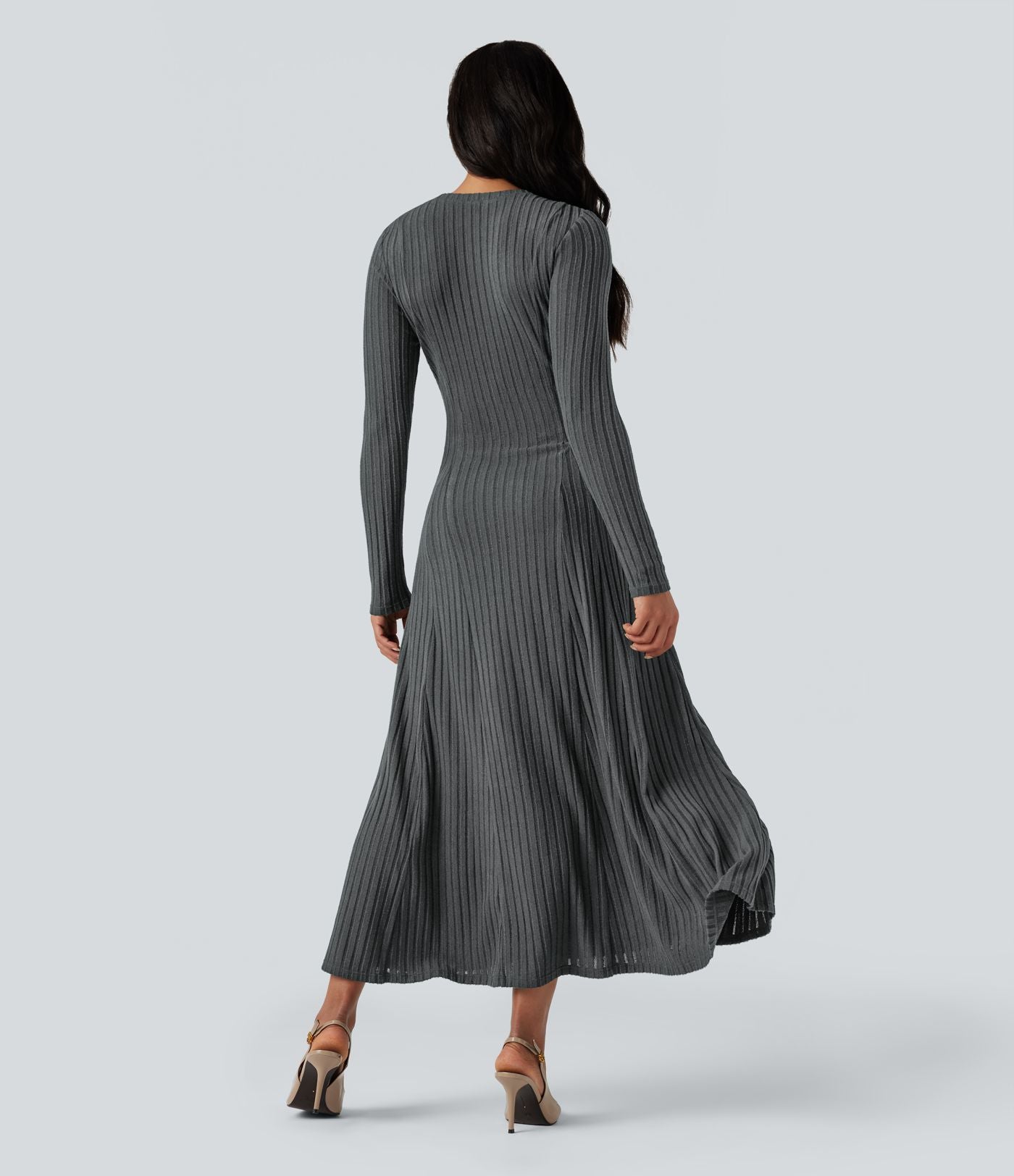 Robe longue fluide maille côtelée col henley manches longues