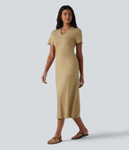 Robe midi décontractée à manches courtes et col en V en maille sculptante