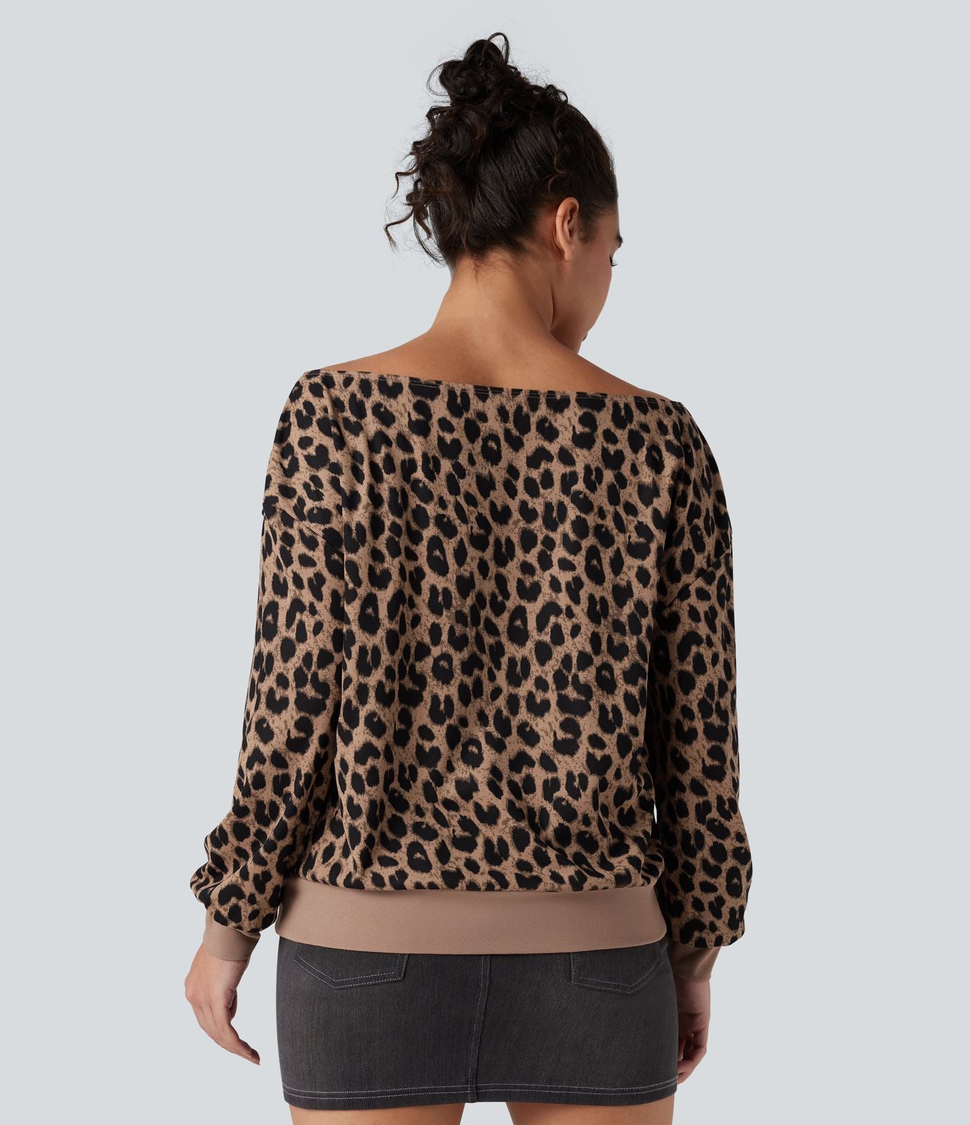 Sweat-shirt gaufré imprimé léopard une épaule manches longues avec poches