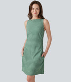 Robe mini casual sans manches col bateau à carreaux vichy, avec poches