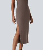 Robe midi à bretelles col rond en maille côtelée