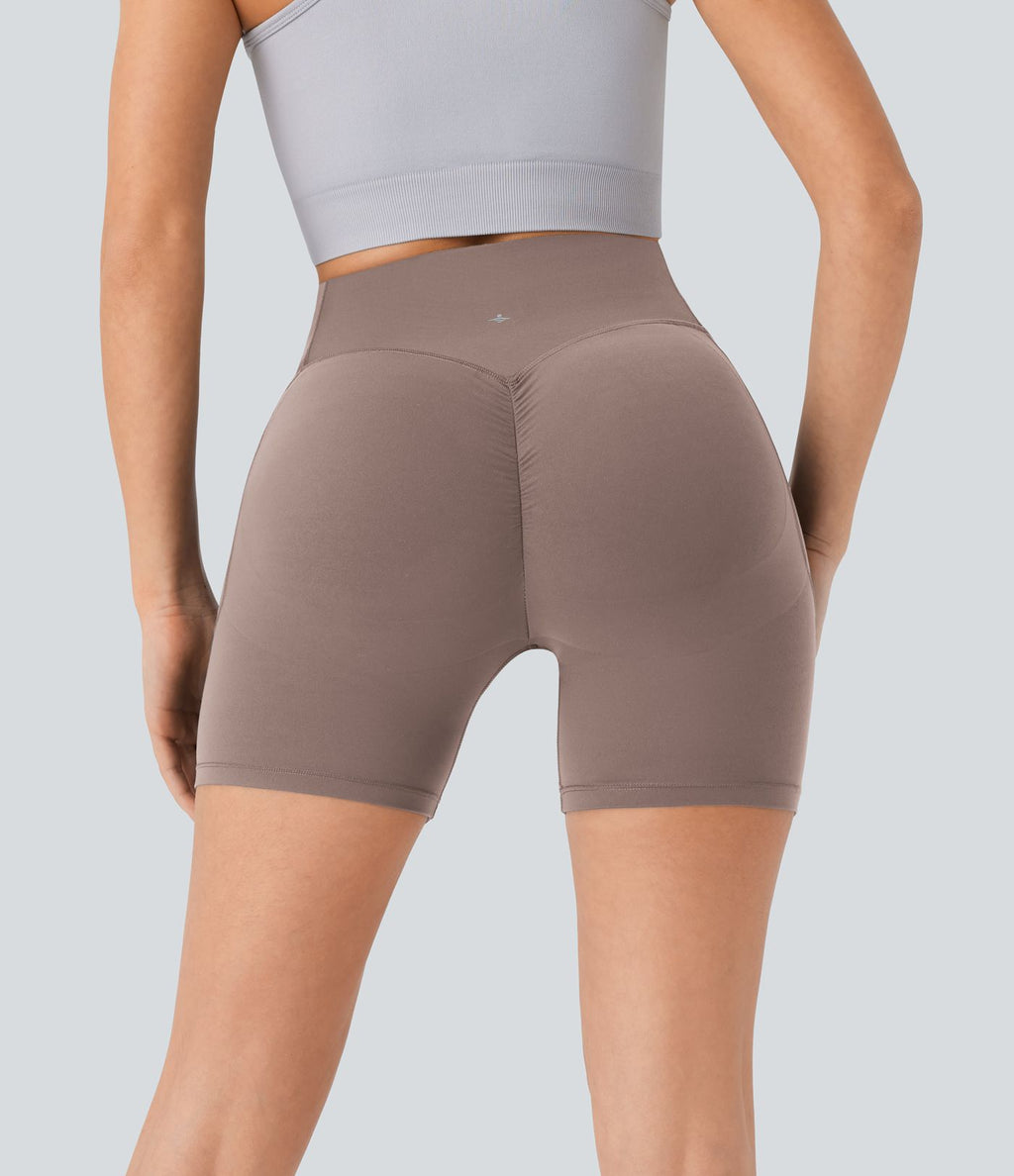 Short cycliste 12,5 cm d'entraînement gainant galbant taille haute avec effet scrunch et poches Halara UltraSculpt™