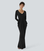 Robe longue froncée à manches longues et décolleté plongeant en V