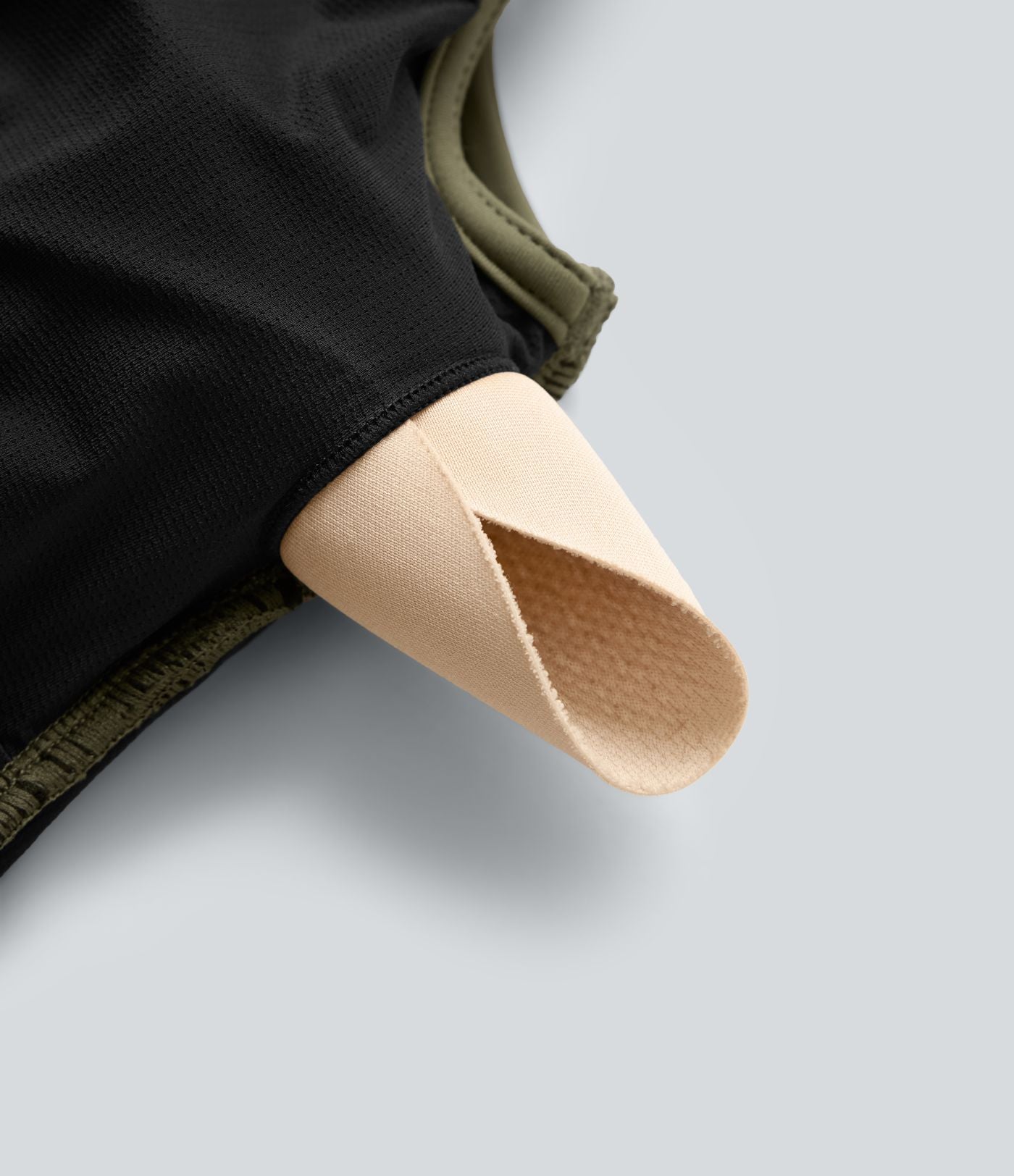 Débardeur de yoga SoftlyZero™ Airy col bateau ajouré froncé effet frais InstantCool avec brassière intégrée