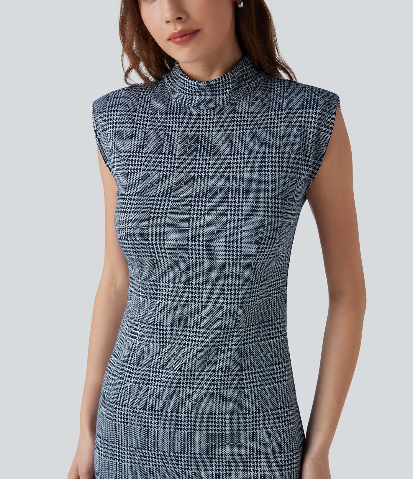 Robe de travail midi moulante sans manches col montant pied-de-poule à carreaux