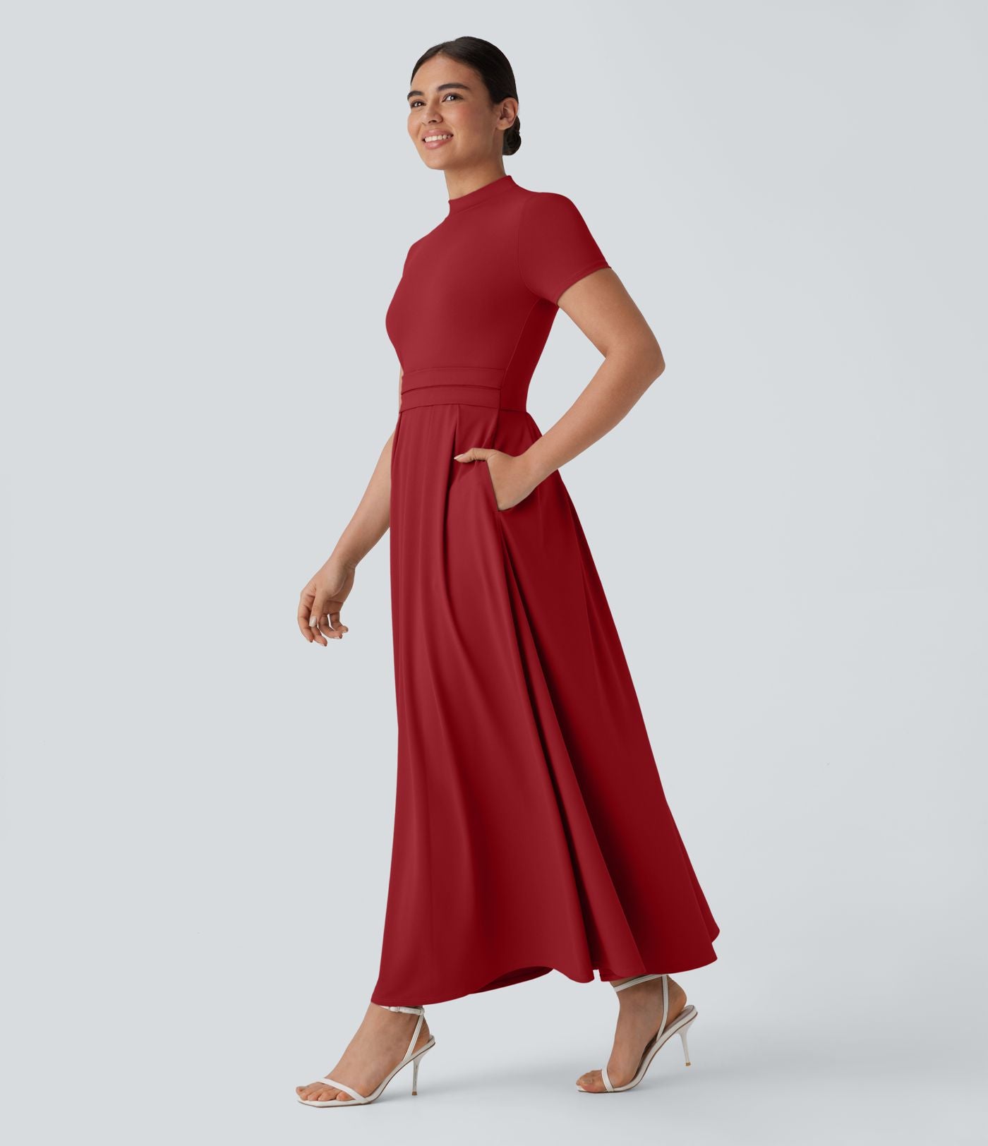 Robe longue décontractée à col montant, manches courtes et poches latérales