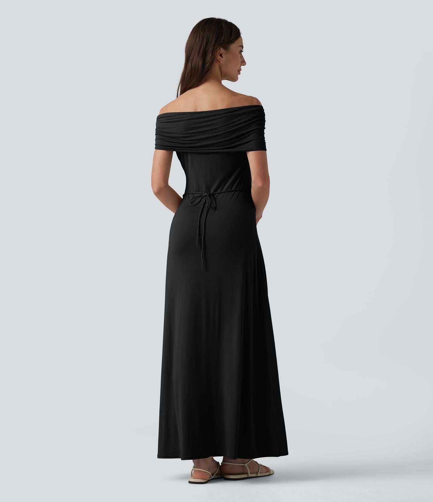 Robe casual maxi froncée à épaules dénudées avec lien noué dans le dos