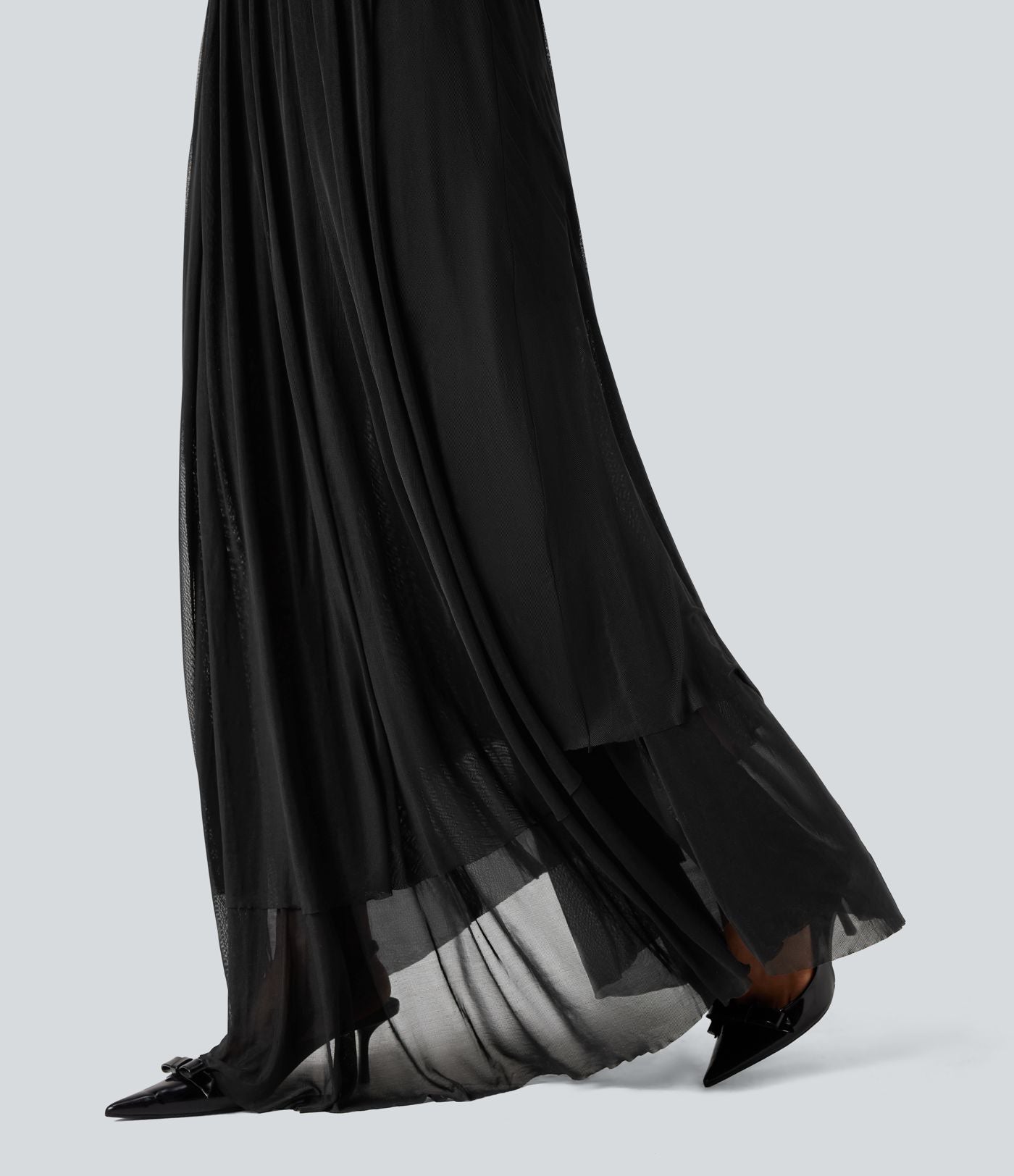 Robe longue à bretelles en résille superposée avec laçage et soutien-gorge intégré