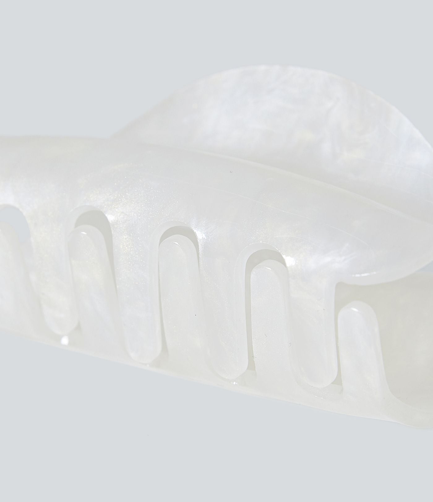 Pince à cheveux en plastique