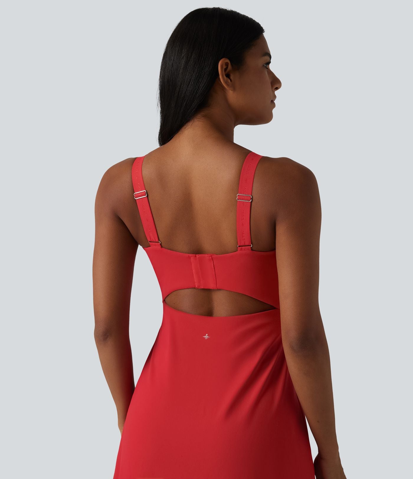 SoftlyZero™ Plush Robe sport de danse push-up à bretelles torsadées ajustables, coussinets intégrés non amovibles bonnets E-G avec poches – Easy Peasy