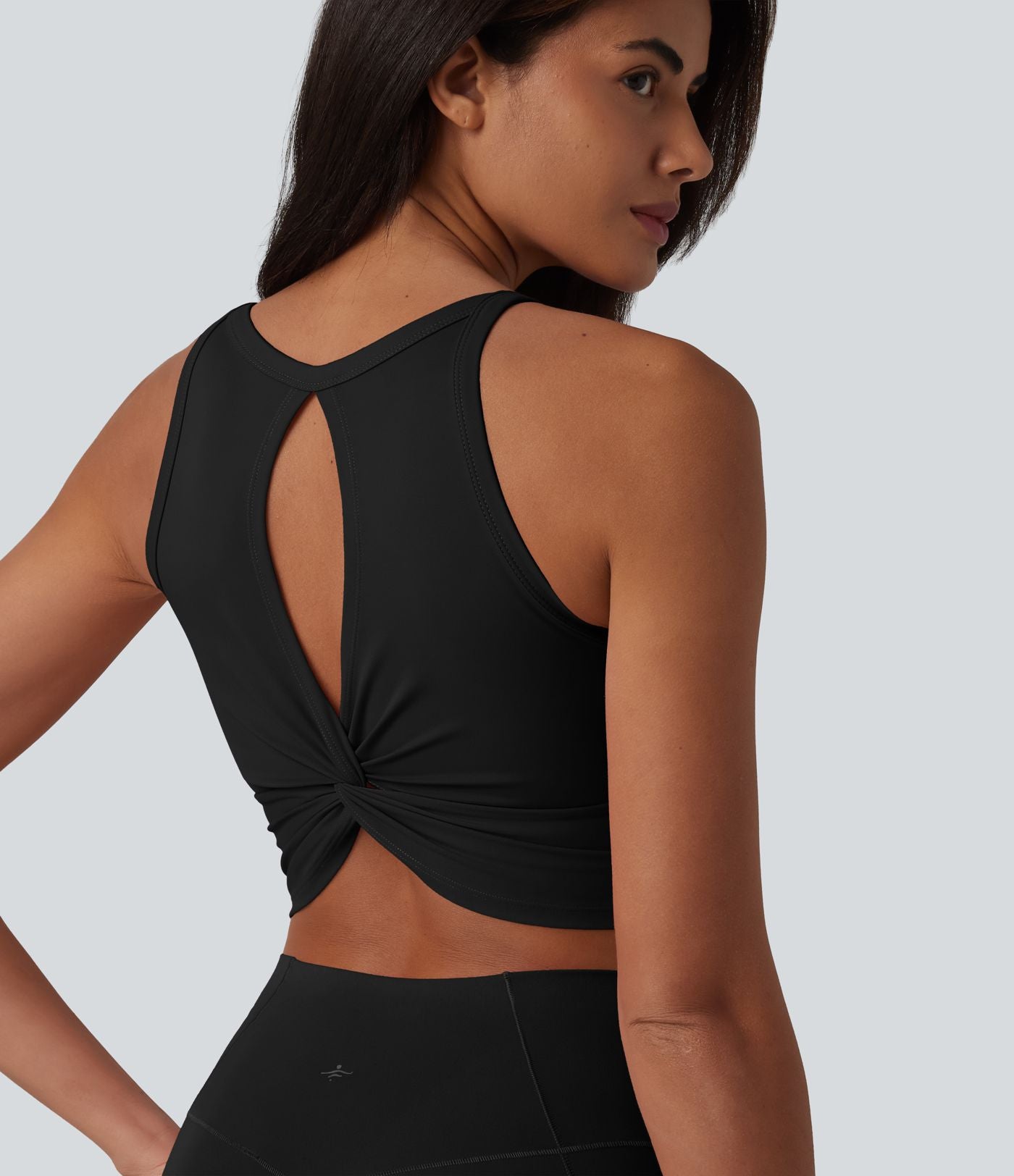 Brassière de yoga courte col U avec découpes et brassière intégrée