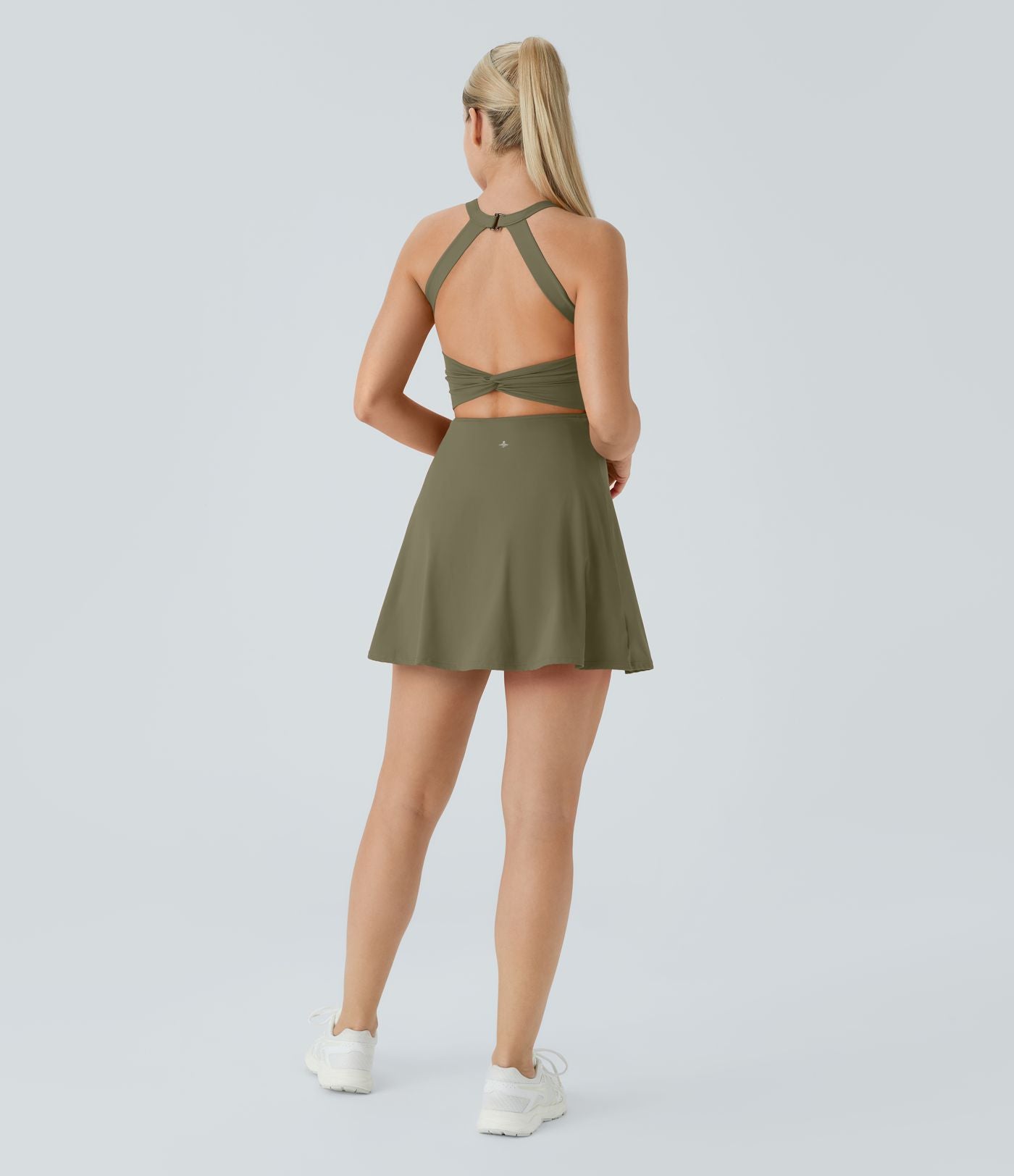 Robe de sport dos nu torsadée A-C