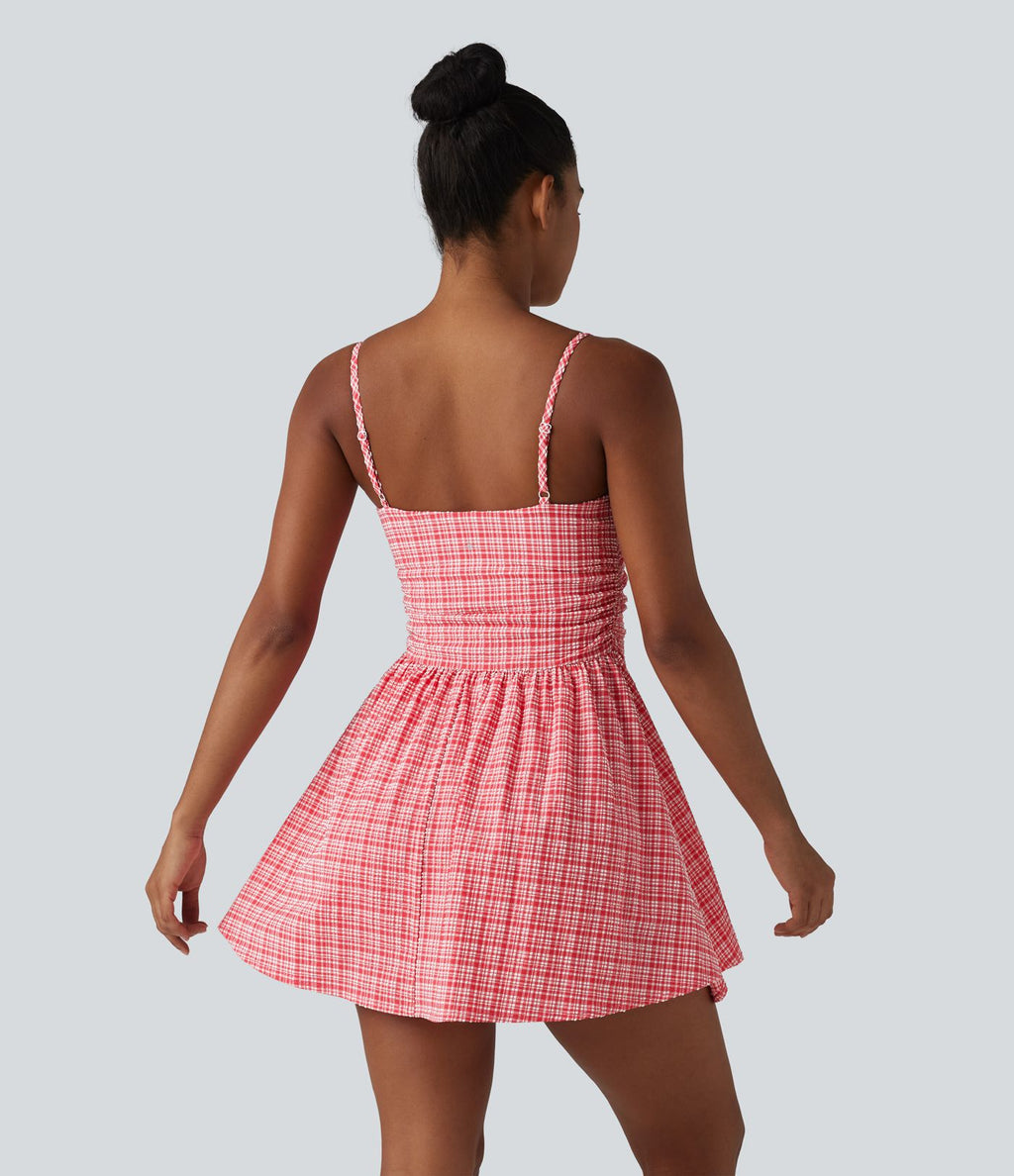 Robe de tennis active mini 2-en-1 à carreaux froissée à séchage rapide avec brassière intégrée, bretelles réglables et poches — Easy Peasy