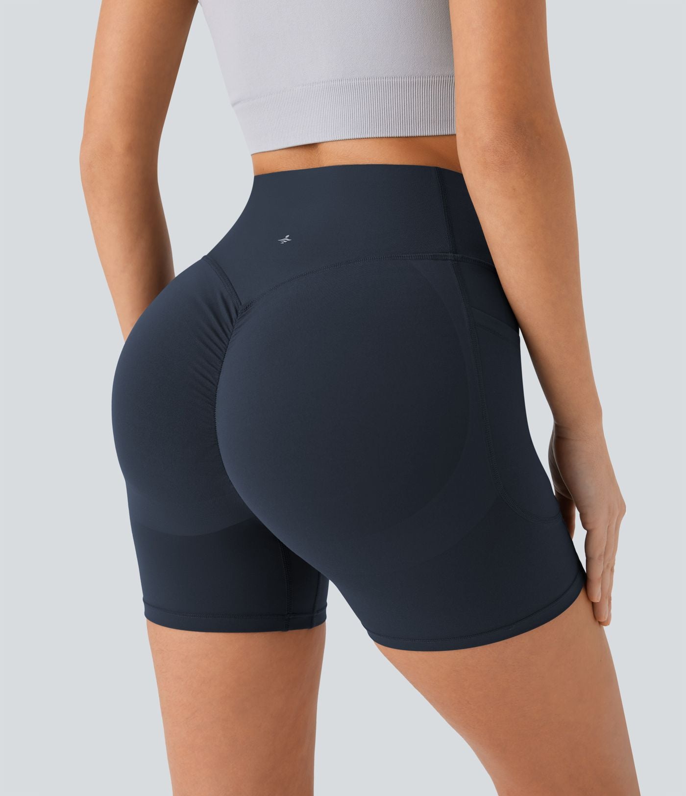 Short cycliste 12,5 cm d'entraînement gainant galbant taille haute avec effet scrunch et poches Halara UltraSculpt™