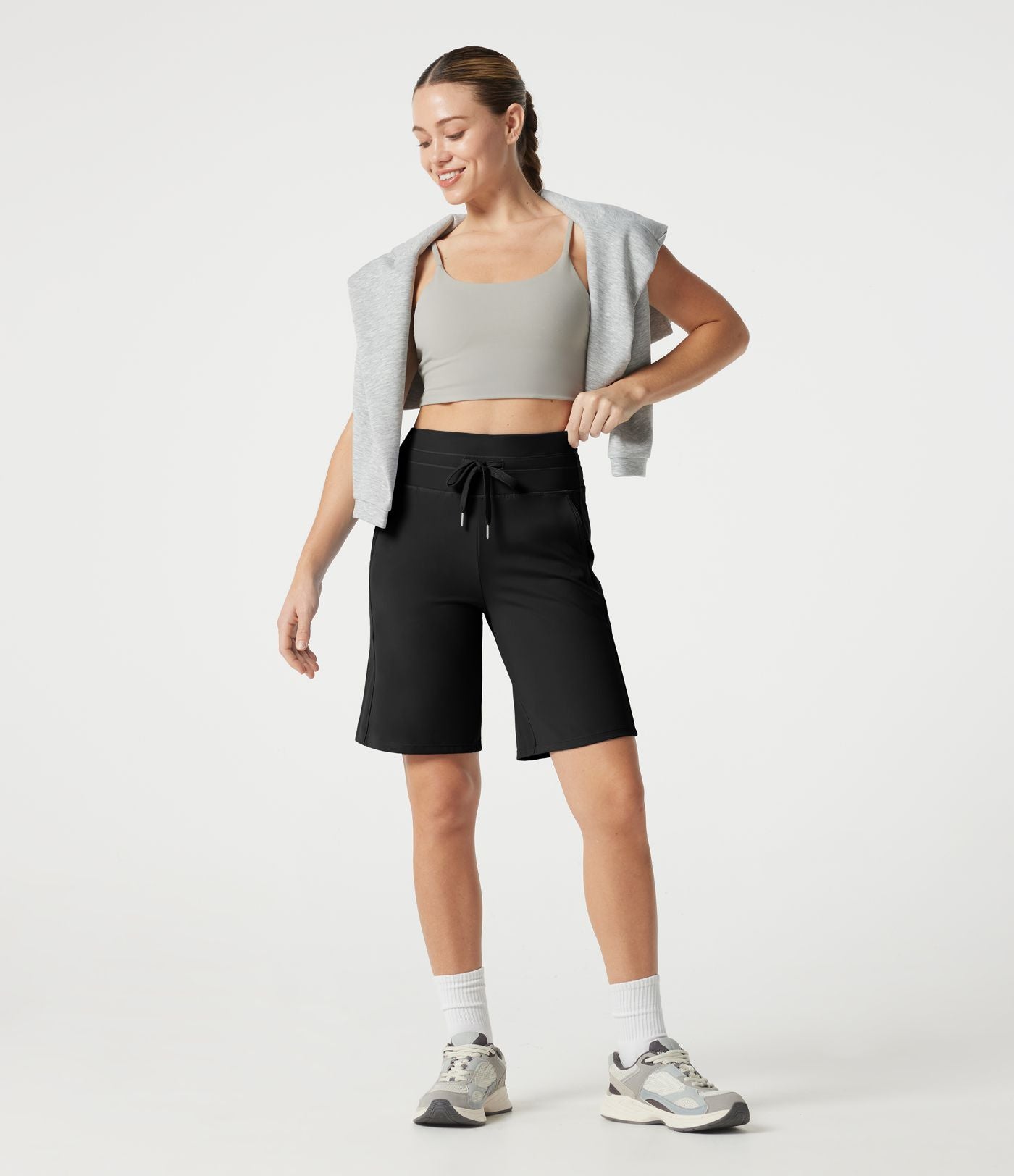 Short de sport SoftlyZero™ en peluche, taille haute, à cordon de serrage et poches