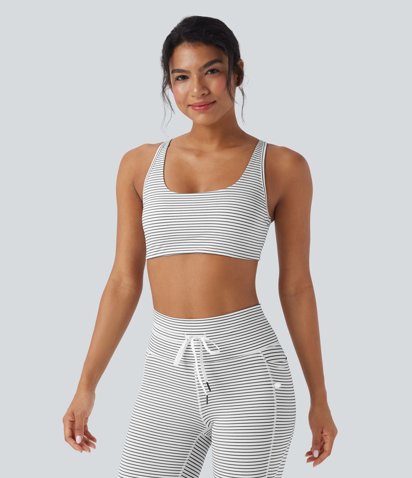 Brassière de sport yoga soutien léger col U à découpes rayé bonnets A-C