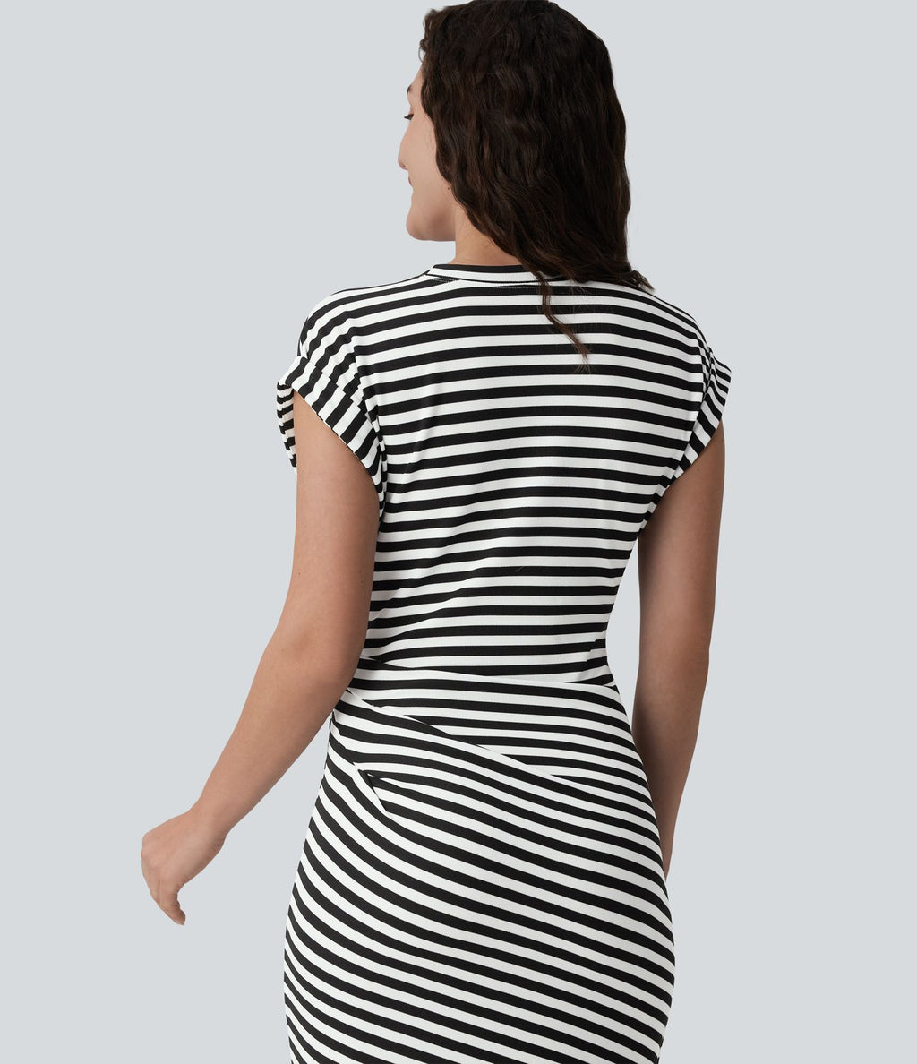 Robe T-shirt casual midi col rond manches courtes rayures gauffrées à ourlet asymétrique fendu