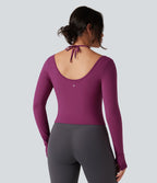 Top de sport yoga SoftlyZero™ Plush dos nu mesh contrastant manches longues avec trous pouces
