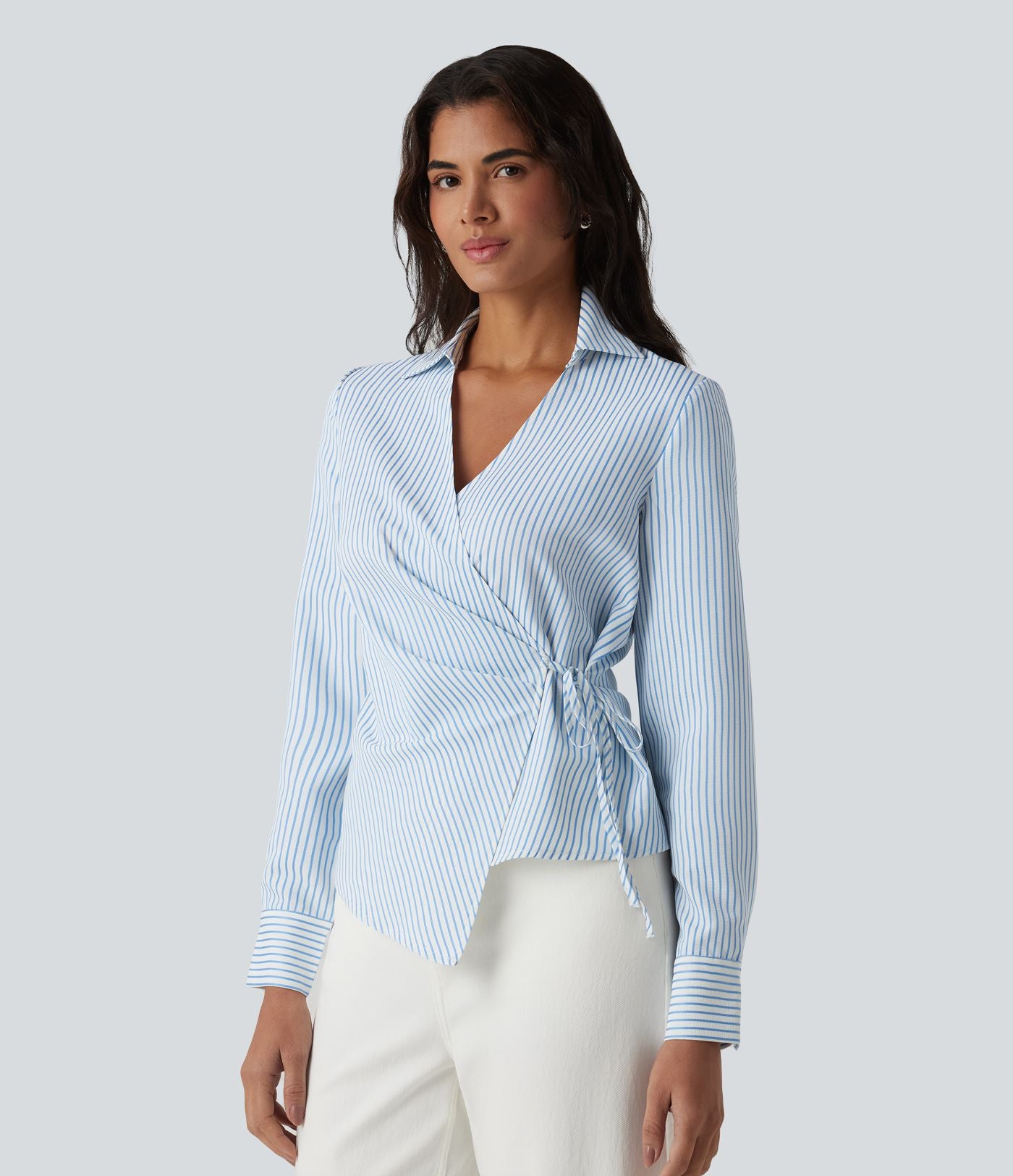 Chemise tailleur portefeuille manches longues à rayures et nœuds latéraux